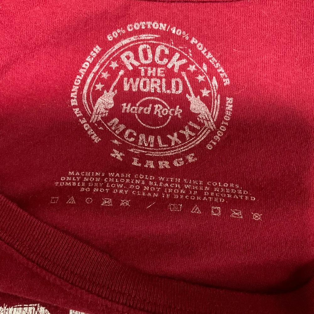 Hard Rock Cafe Burgundy Tee - Picture 2 of 5